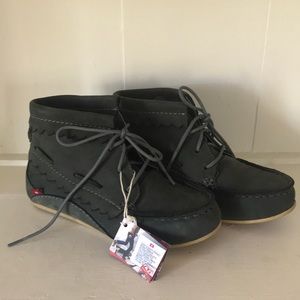 Oliberte Grey Moccasin Chukka Boot